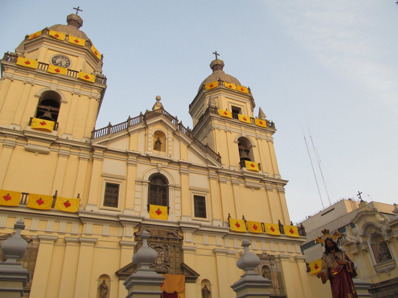 Procesión del Sagrado Corazón de Jesús en San Pedro Noticias Jesuitas