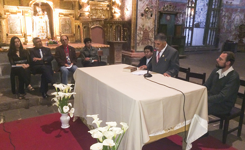 Presentación del libro del P. Juan Pérez Bocanegra en Andahuaylillas