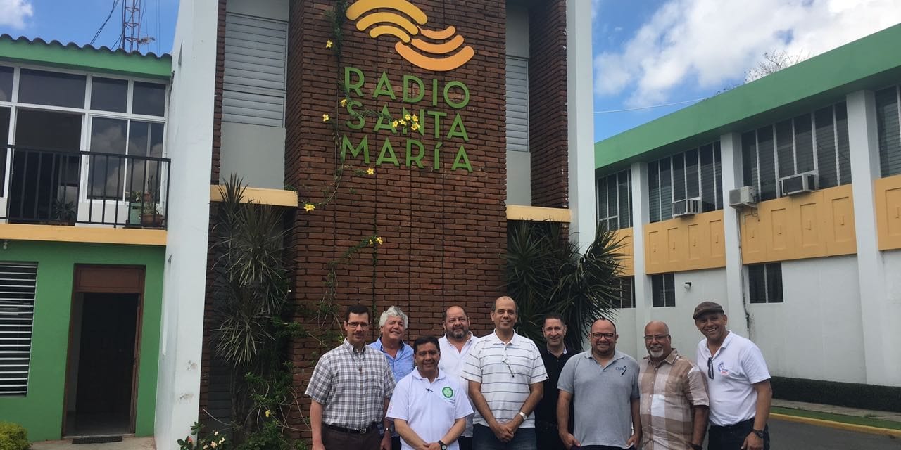 Provinciales jesuitas de América Latina, el Caribe y Estados Unidos visitan Radio Santa María