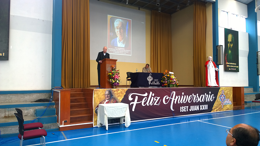 P. Manuel Díaz Mateos, SJ: Homenaje del ISET