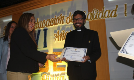 UGEL de Piura reconoce al Colegio San Ignacio por excelencia académica