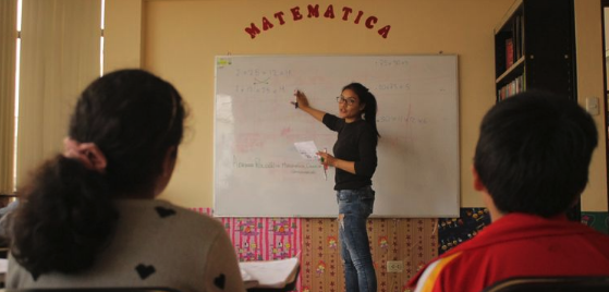 Estudiantes de la Ruiz brindan taller educativo de reforzamiento a escolares de Pueblo Libre