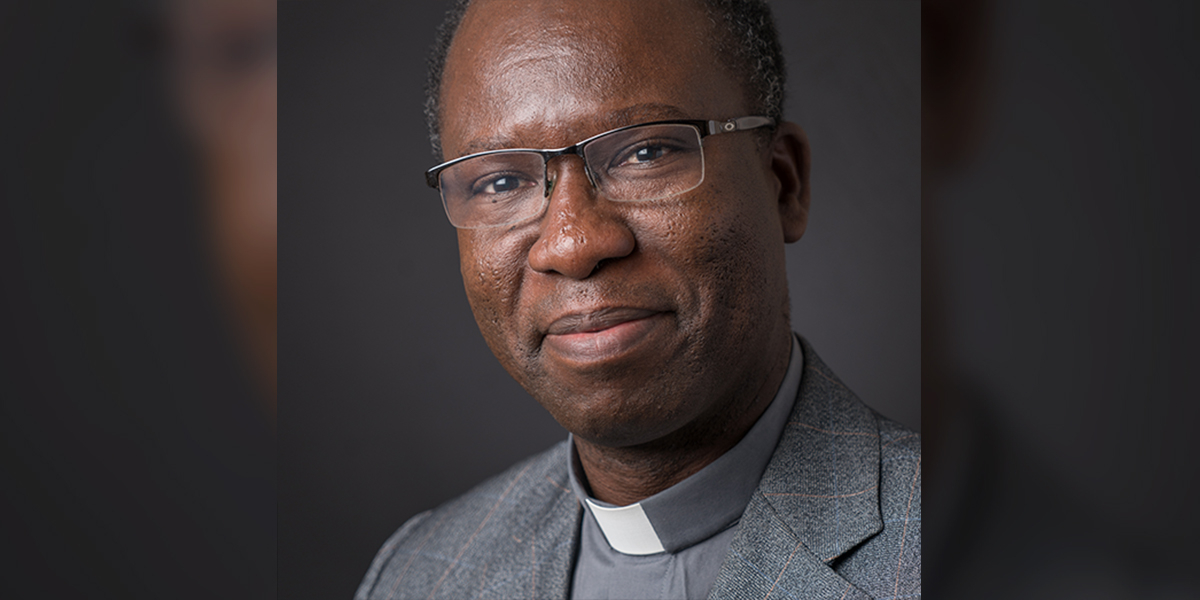 Sacerdote jesuita es el primer africano en ganar el premio Ratzinger