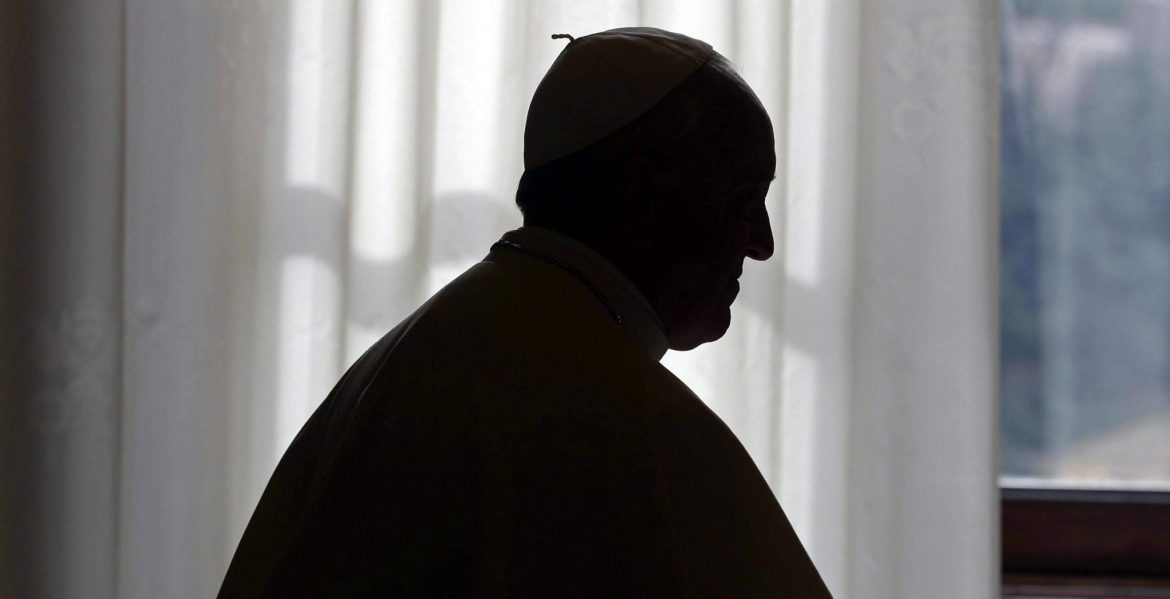 El Papa Francisco deja sin fondos a la Secretaría de Estado para tomar el control de las finanzas vaticanas
