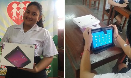 Fe y Alegría entrega tablets a estudiantes de 5to de secundaria