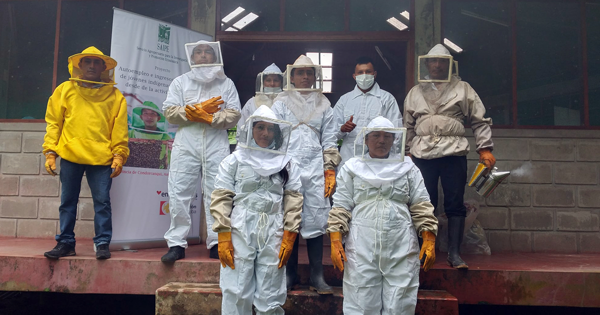 SAIPE: taller de capacitación en apicultura a jóvenes