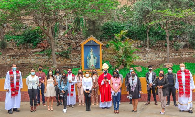 Jóvenes de El Agustino realizaron sacramento de Confirmación