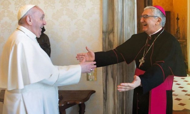 Papa Francisco recibe en audiencia al Arzobispo de Lima y envía bendición para el Perú
