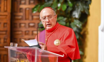 Cardenal Pedro Barreto es condecorado con la Orden “El Sol del Perú”