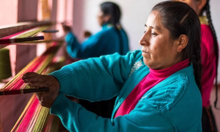 Misión Jesuita y Banbif llevan talleres de capacitación a mujeres en Andahuaylillas