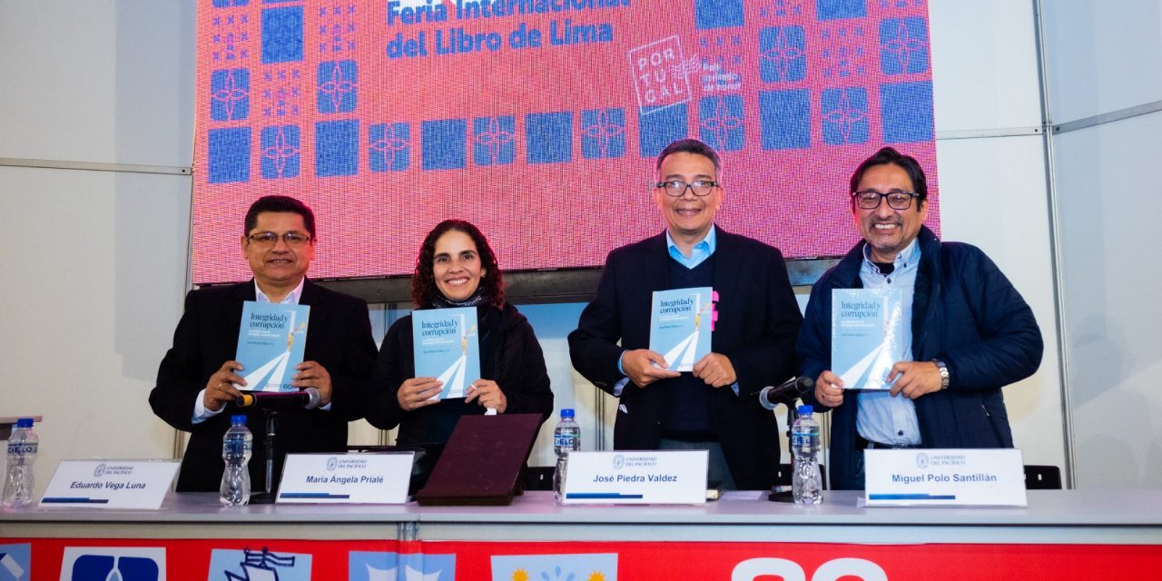 P. José Piedra SJ presentó libro en la FIL LIMA 2022