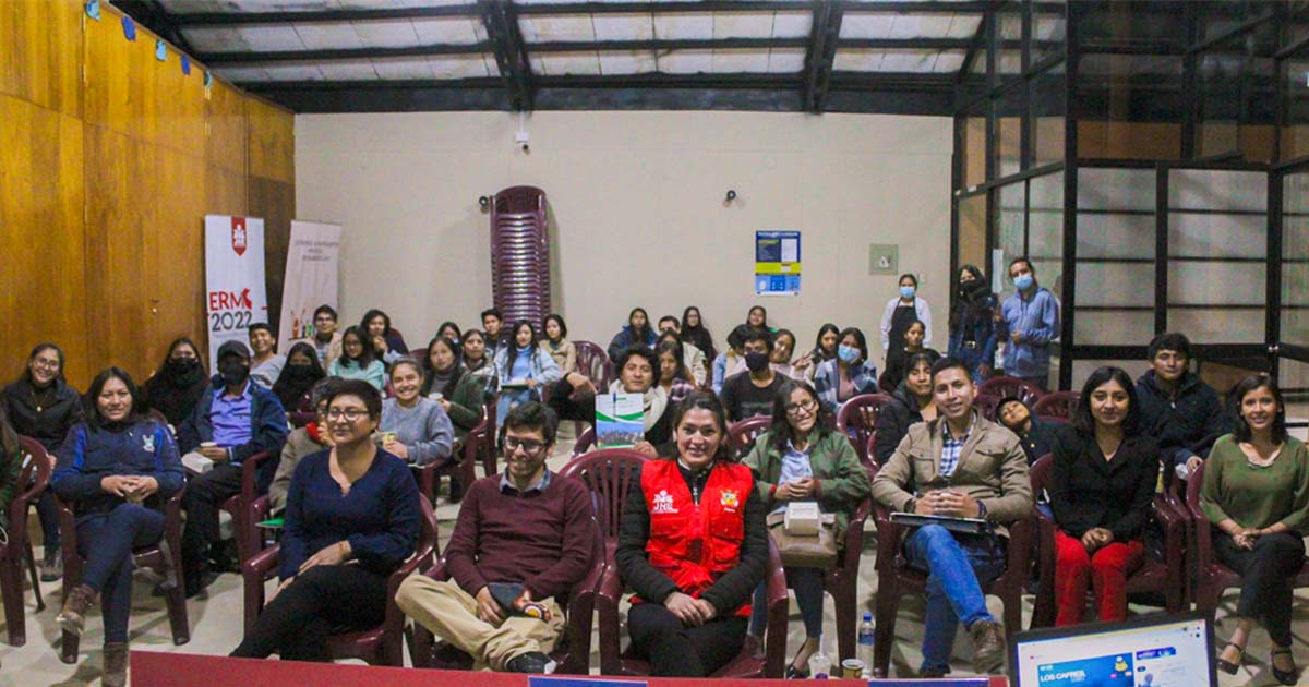 Centro Loyola Ayacucho realizó conversatorio sobre medio ambiente y elecciones 2022