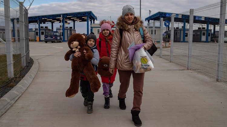 España: Jesuitas han acogido a más de 56.000 refugiados ucranianos