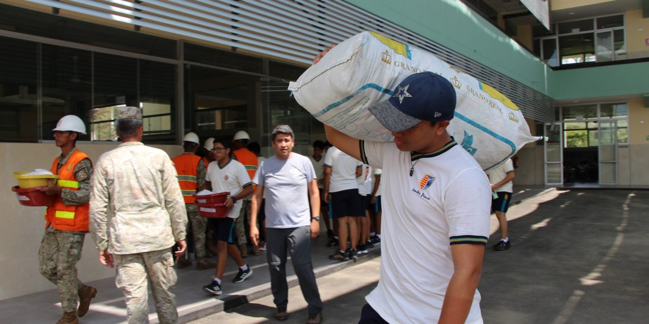 Colegio San Ignacio de Loyola entregó ayuda a familias de Malingas afectadas por lluvias