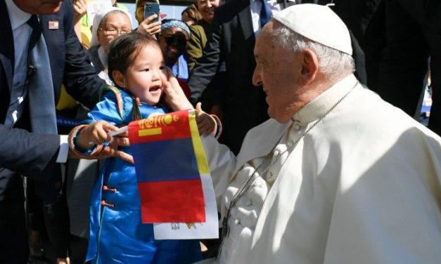 Papa Francisco concluyó su Viaje apostólico a Mongolia