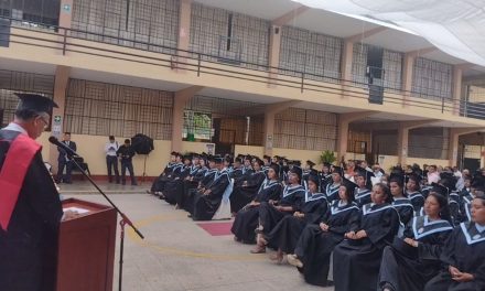 Jaén: Graduación de 88 bachilleres en educación de la EESPP Víctor Andrés Belaunde