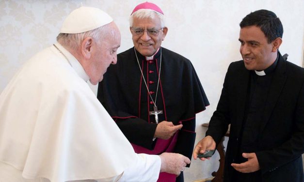 Papa Francisco recibe al Presidente de la Conferencia Episcopal Peruana