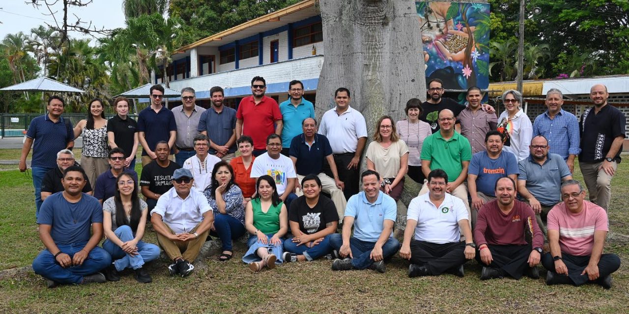 Centros sociales jesuitas del Perú en encuentro de la CPAL