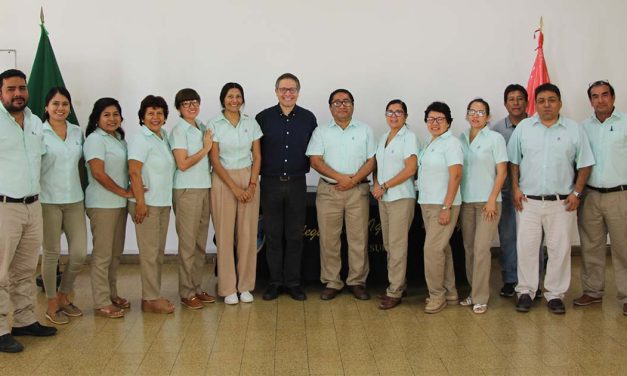 Colaboradores del Colegio San Ignacio de Loyola participan de taller sobre los cuatro principios ignacianos  