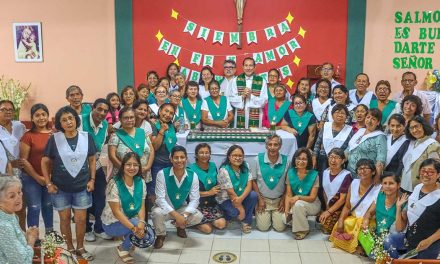 Ministros de la Palabra y Eucaristía en la Parroquia Virgen de Nazaret