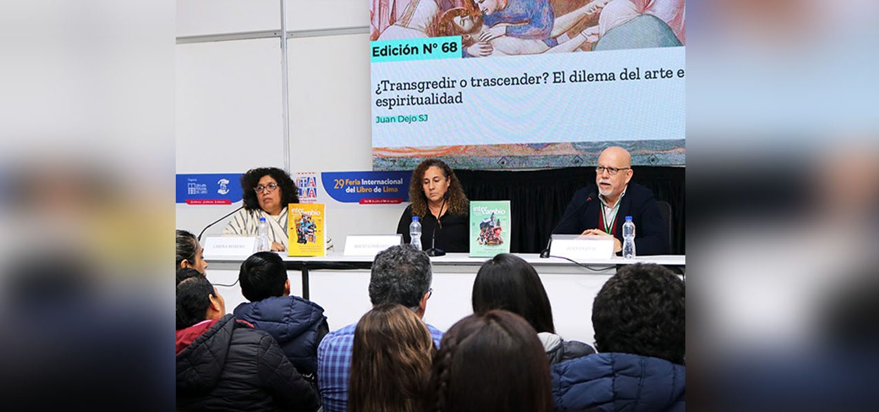 UARM y Revista Intercambio presentaron conversatorio en la FIL Lima 2025