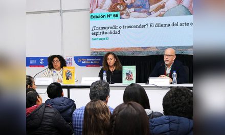 UARM y Revista Intercambio presentaron conversatorio en la FIL Lima 2025