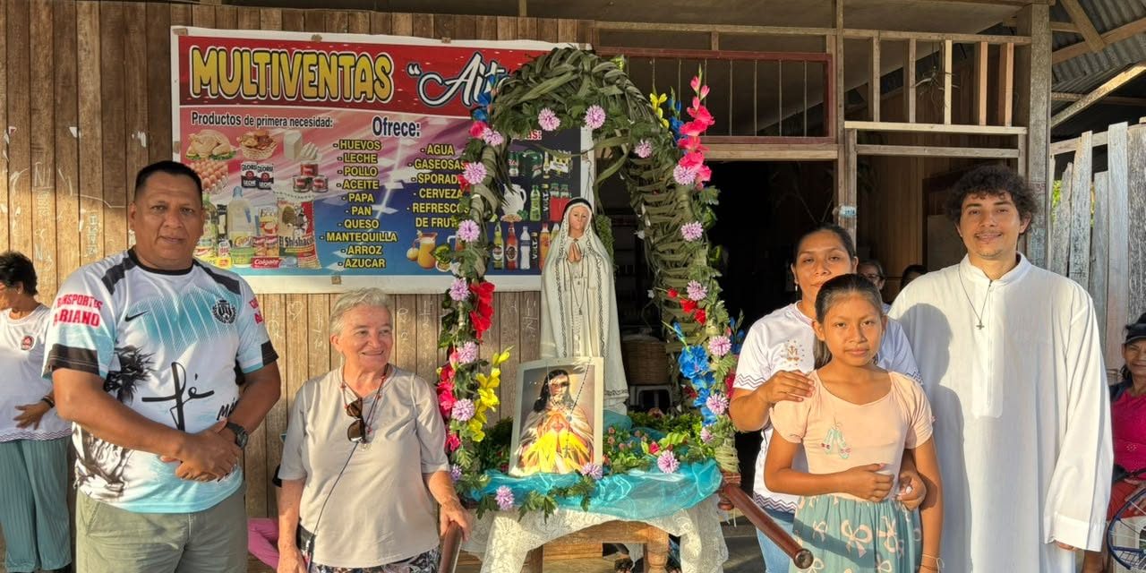 Santa María de Nieva celebra novena en honor a la Virgen de Fátima