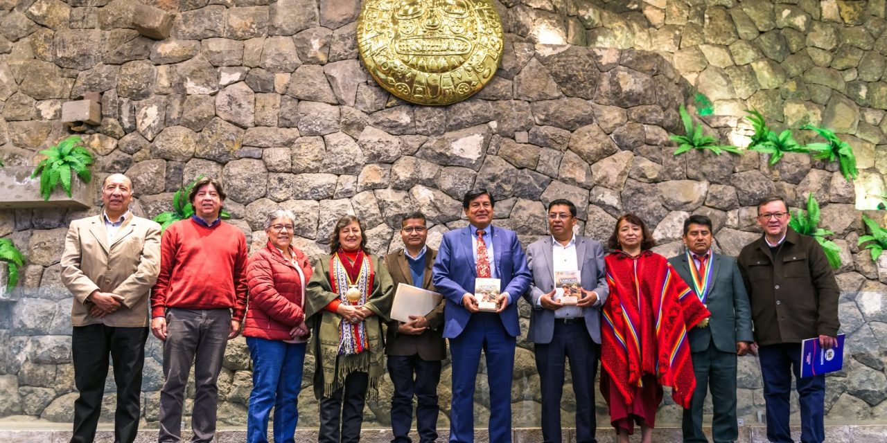 “Sumaq Runakuna Kankichis”: presentan en Cusco libro dedicado al padre Moncho