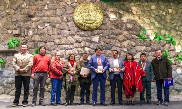 “Sumaq Runakuna Kankichis”: presentan en Cusco libro dedicado al padre Moncho